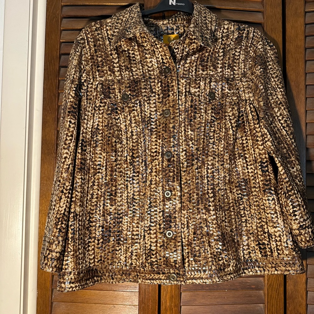 Size 16w.  Tan/brown/beige Jacket/blouse - Brand is IC Collection
